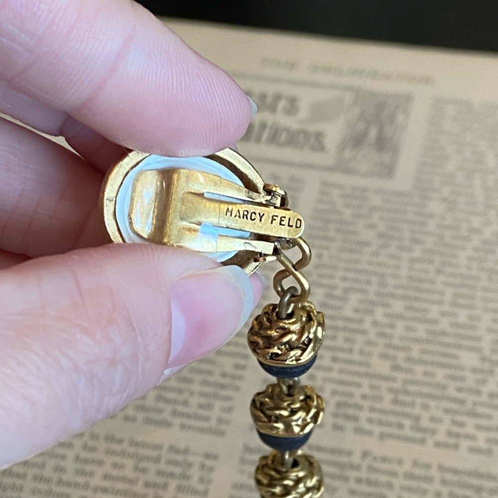 Vintage Marcy Feld ( 1 ) Earring - Picture 5 of 11